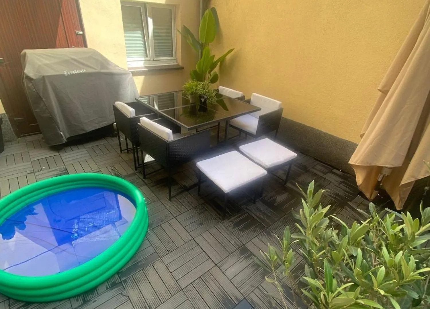 Stilvolle Wohnung Zentrum Dusseldorf Apartment